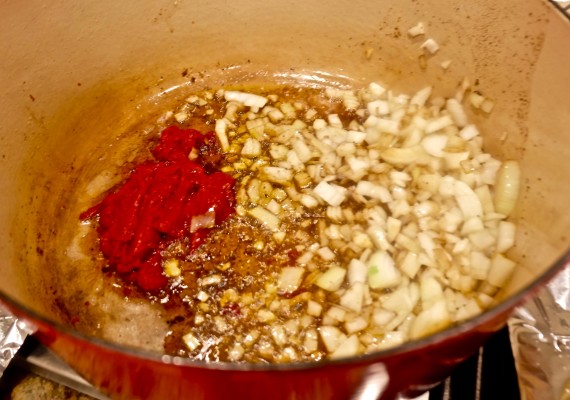 Pot roast tomato paste and onions