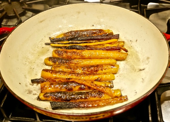 roasted carrots in pan