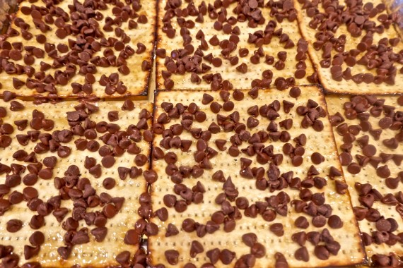 matzoh choco chips