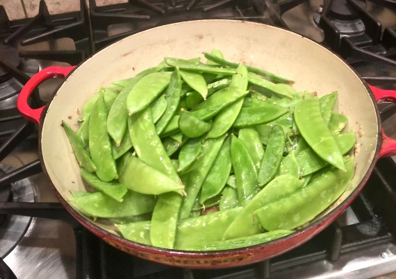 sugar snap peas in pot