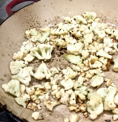 Shells and cauliflower cauliflower browning in pan