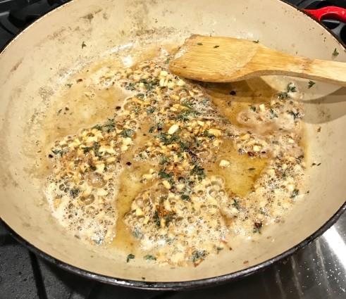 garlic lemon green beans garlic salt, thyme and pepper flakes